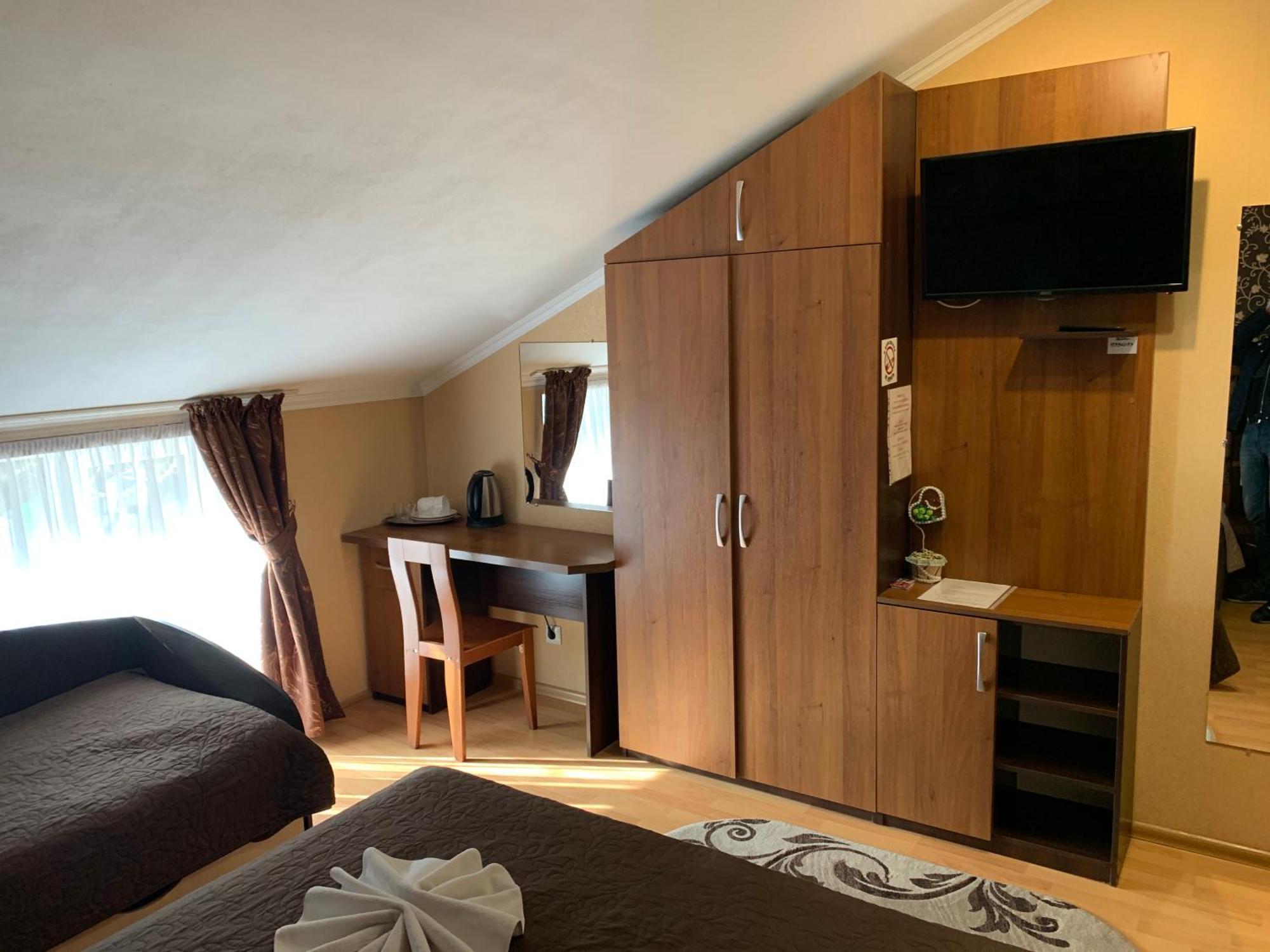 Guest House เคอร์ซอน ภายนอก รูปภาพ
