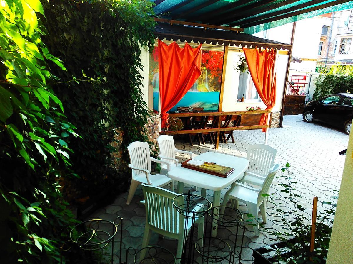 Guest House เคอร์ซอน ภายนอก รูปภาพ