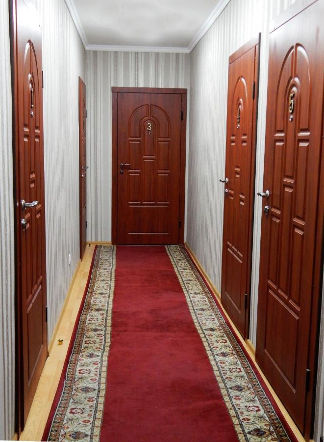 Guest House เคอร์ซอน ภายนอก รูปภาพ