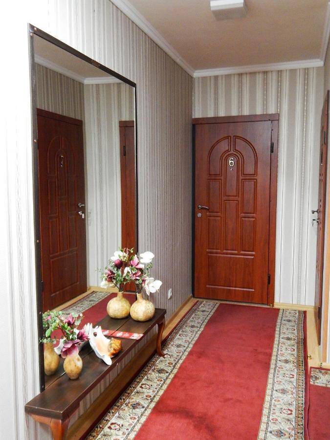 Guest House เคอร์ซอน ภายนอก รูปภาพ
